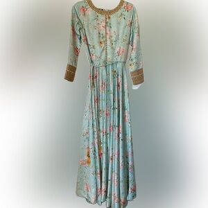 Elegant Floral Indian Gown with Lace Gold Cuffs & Neck Border